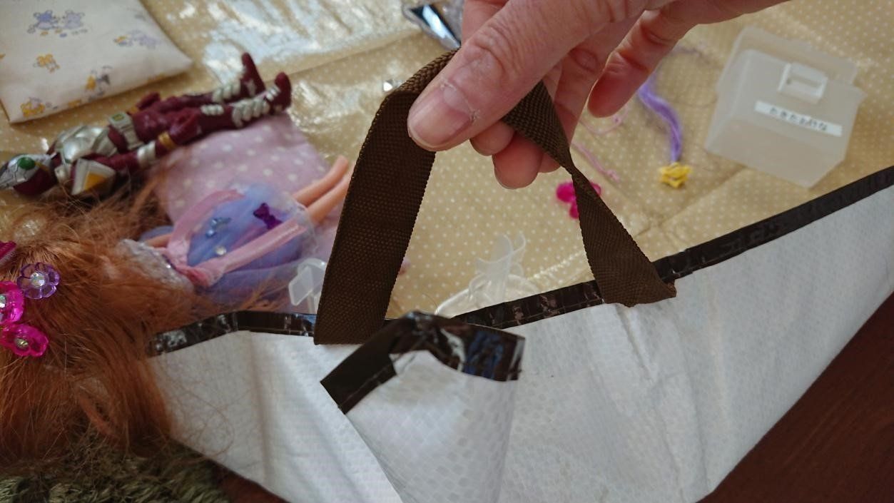 ダイソーの 園芸シート はお家の中で使うのがじつは正解だった サンキュ