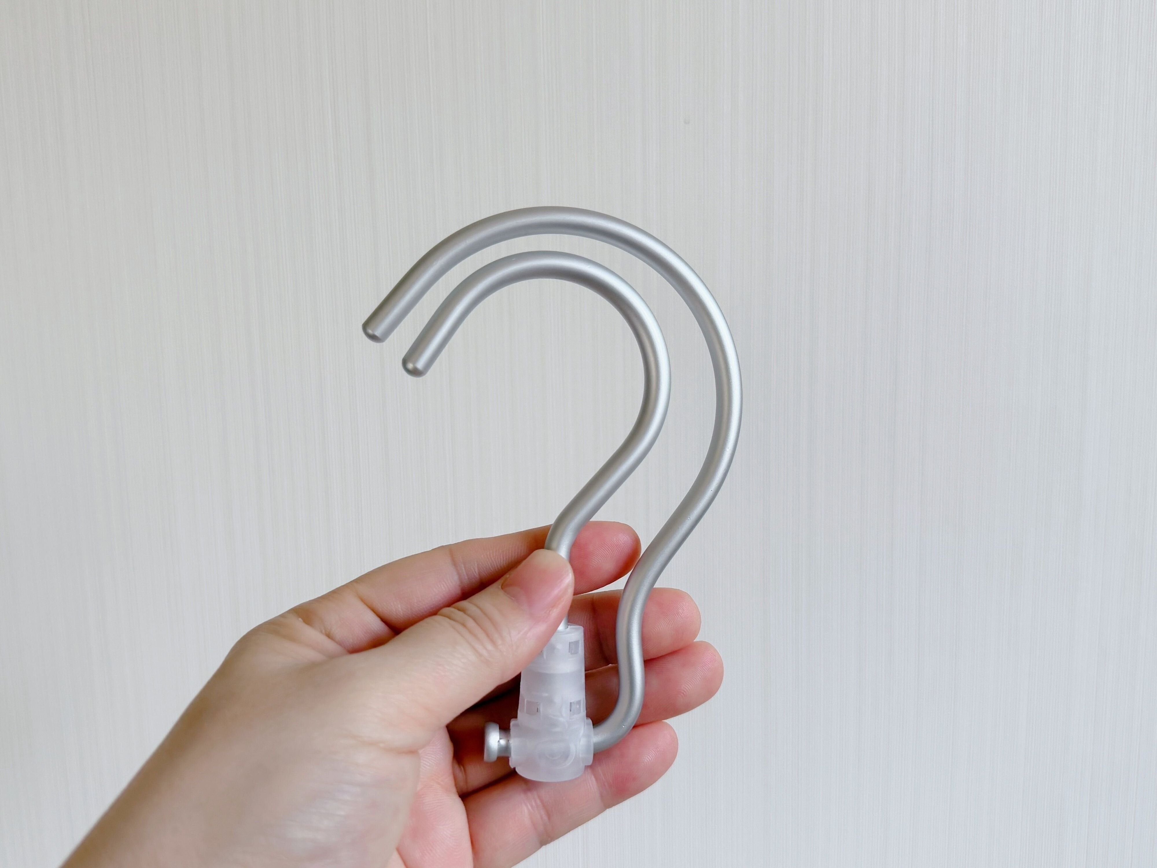 飛ぶように売れてる【ダイソー】「進化したS字フックがすごい！」超優秀人気グッズ3選