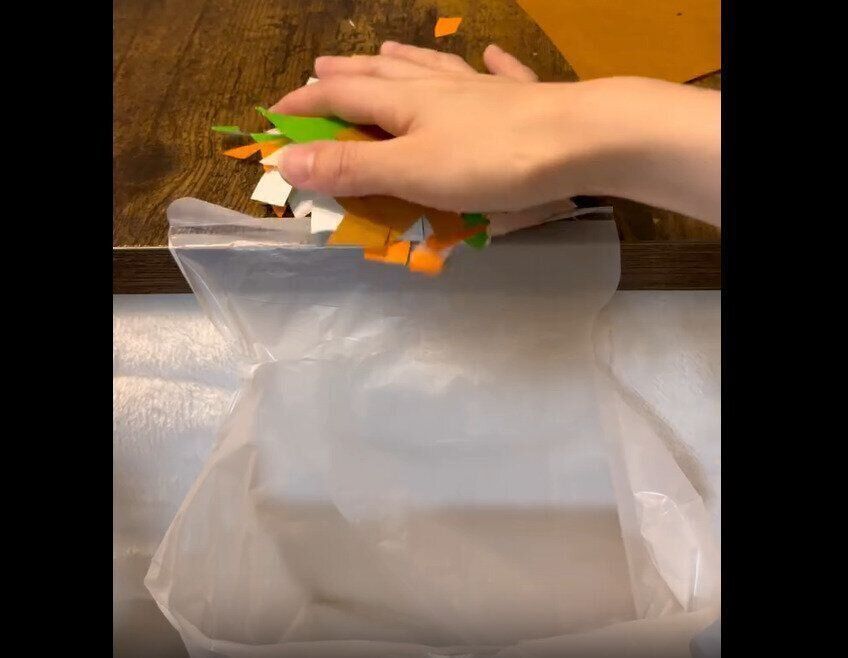 【3COINS】便利すぎ！シンクにペタッと穴あきゴミ袋