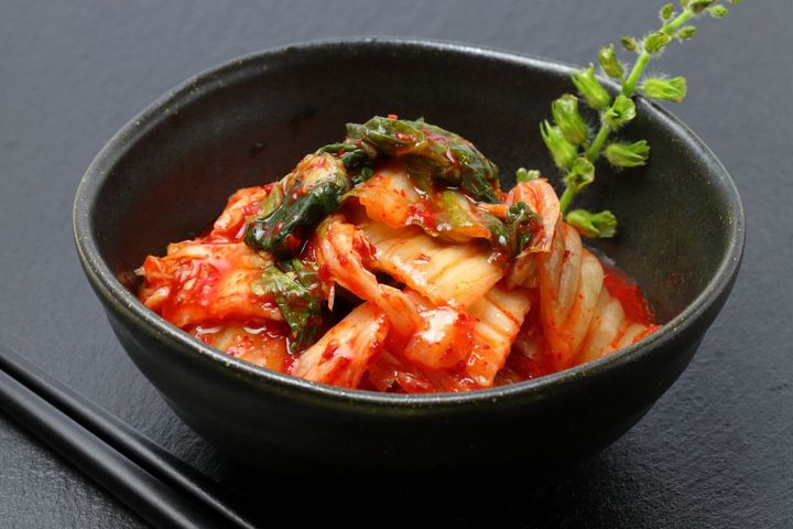 管理栄養士監修 賞味期限切れの キムチ はいつまで食べられる 開封状態に分けて解説 サンキュ 管理栄養士監修 賞味期限切れの キムチ はいつまで食べられる 開封状態に分けて解説 サンキュ