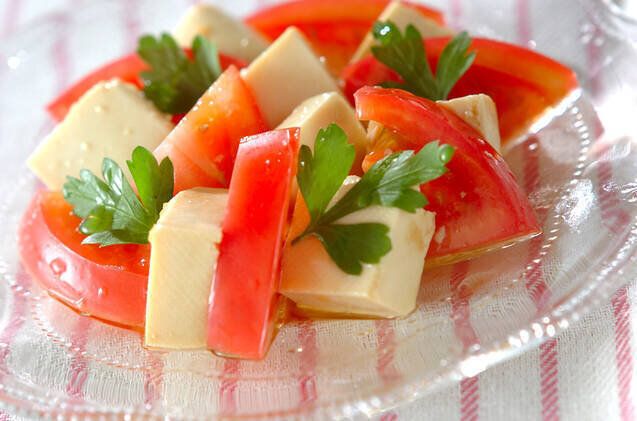 豆腐とトマトのサラダ