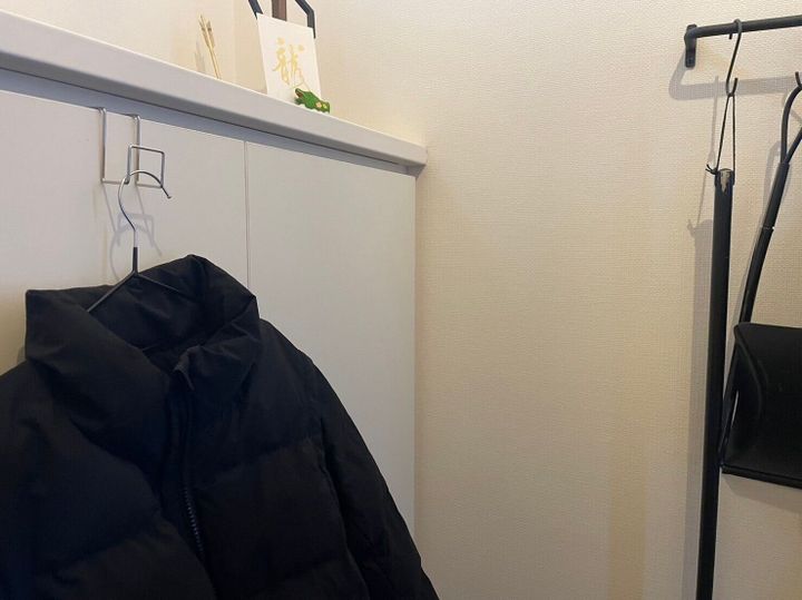 【無印良品】家事の悩み、不便をいっぺんに解決!?「扉につけるフック」が万能に使える