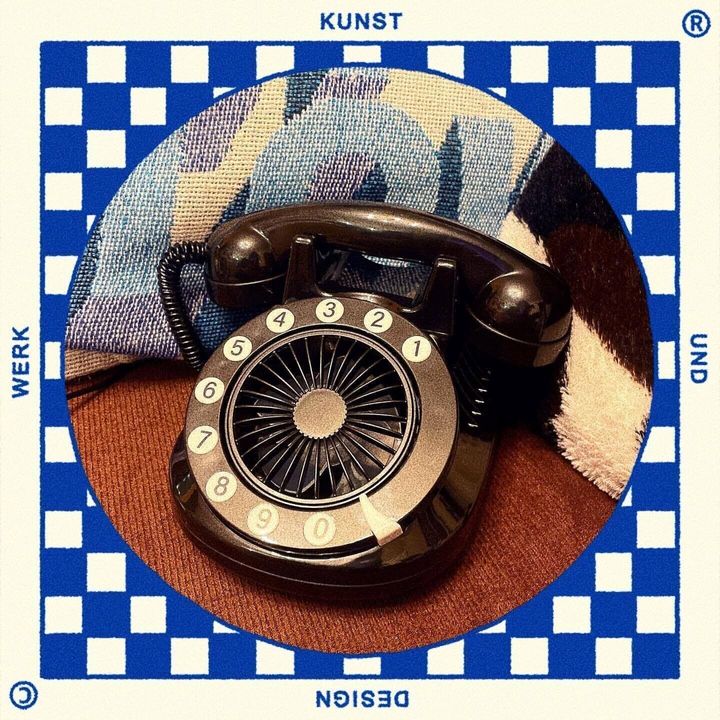 【ダイソー】エモすぎる!黒電話な扇風機が大バズリ中