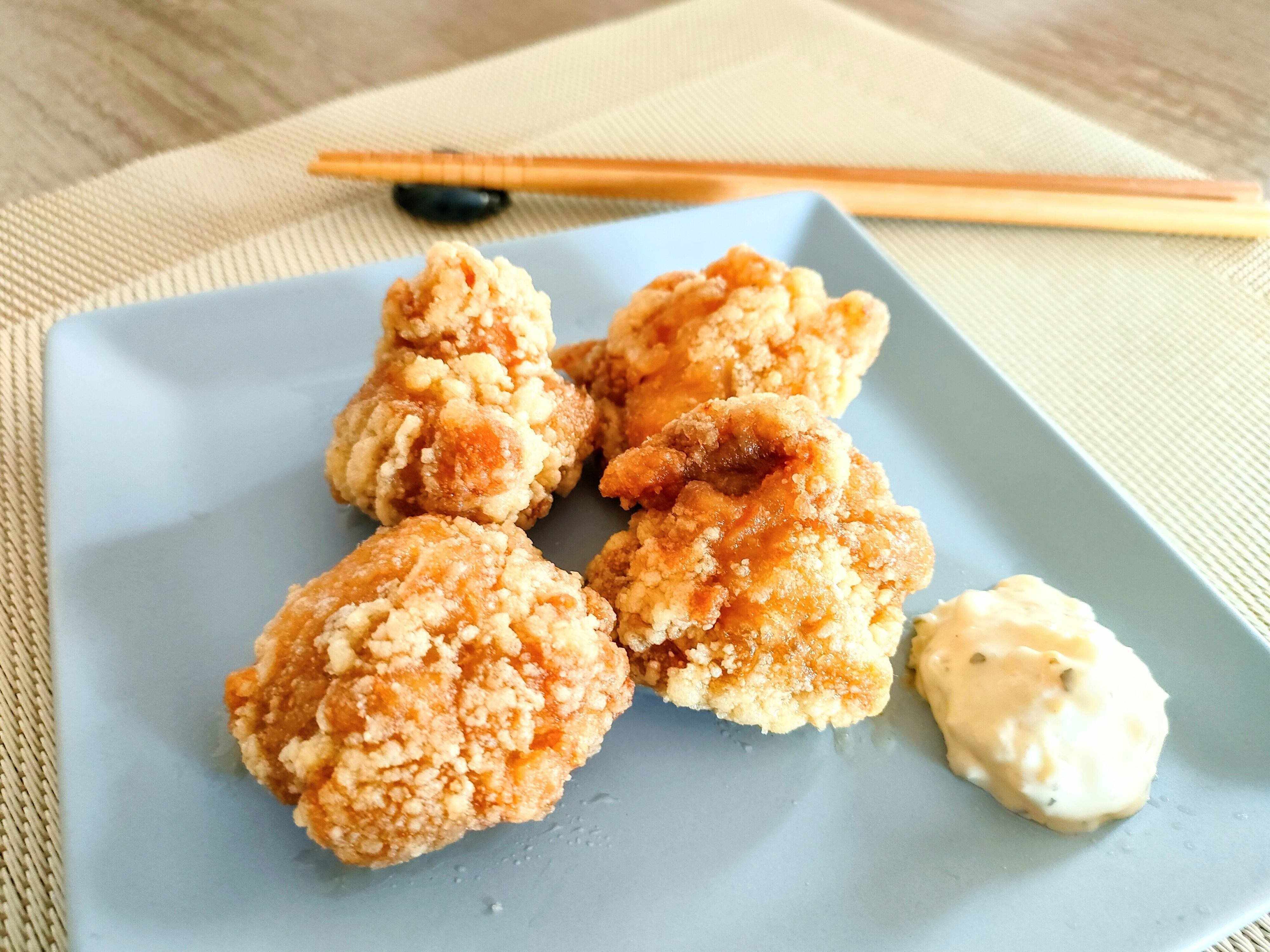 竜田揚げのタルタルソース添え