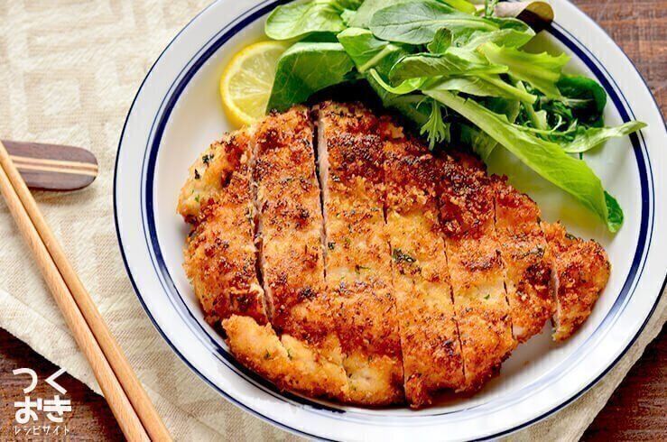 「鶏むね肉」を使った定番＆アレンジレシピ69選！しっとりジューシーに仕上がる調理法もご紹介