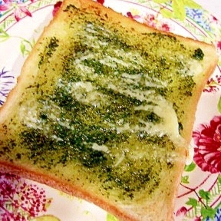 簡単！ジェノベーゼ・ペースト＆マヨネーズのトースト