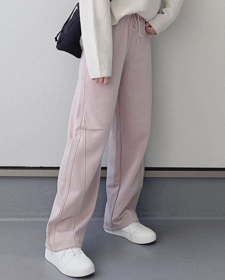 GU バレルレッグパンツ