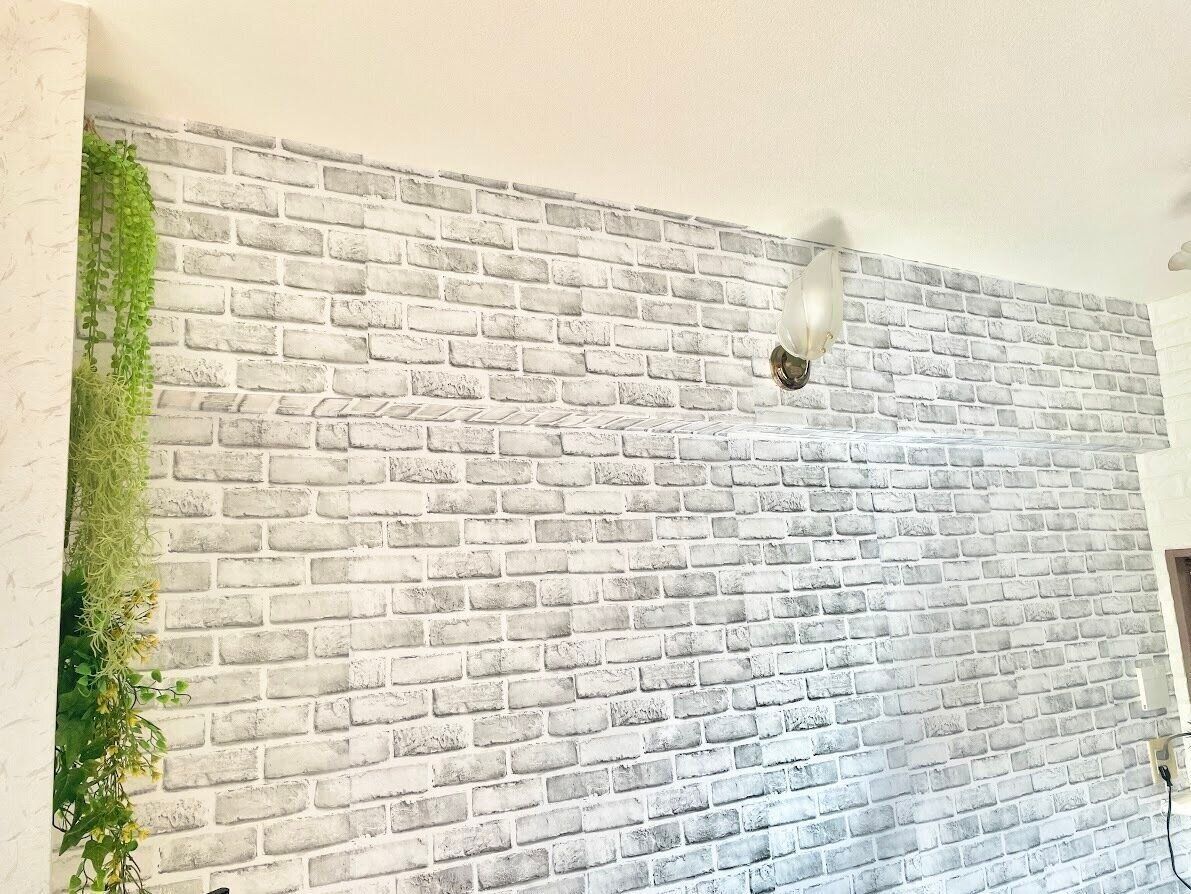 新しく壁紙を貼った壁