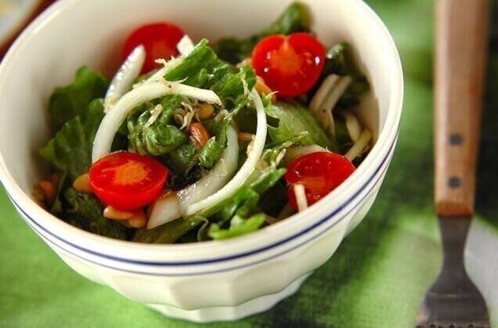 レタスとジャコのサラダ