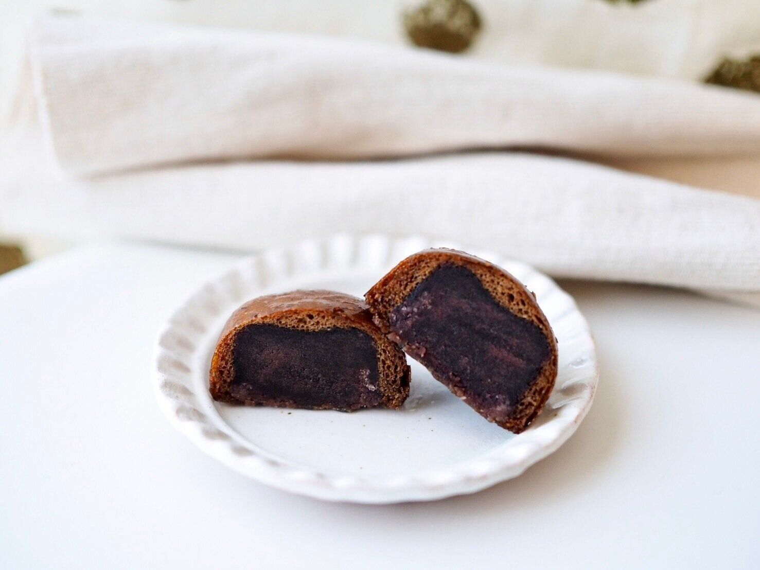 シャトレーゼ「かりんとう饅頭」断面写真