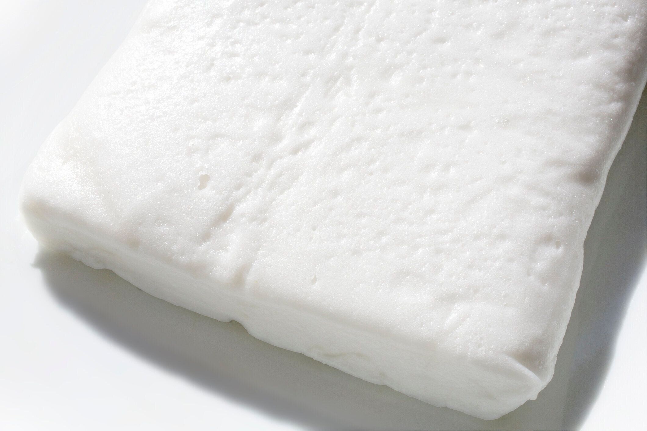 日本の食材、フィッシュケーキ(フロート型かまぼこ)。ハンペン