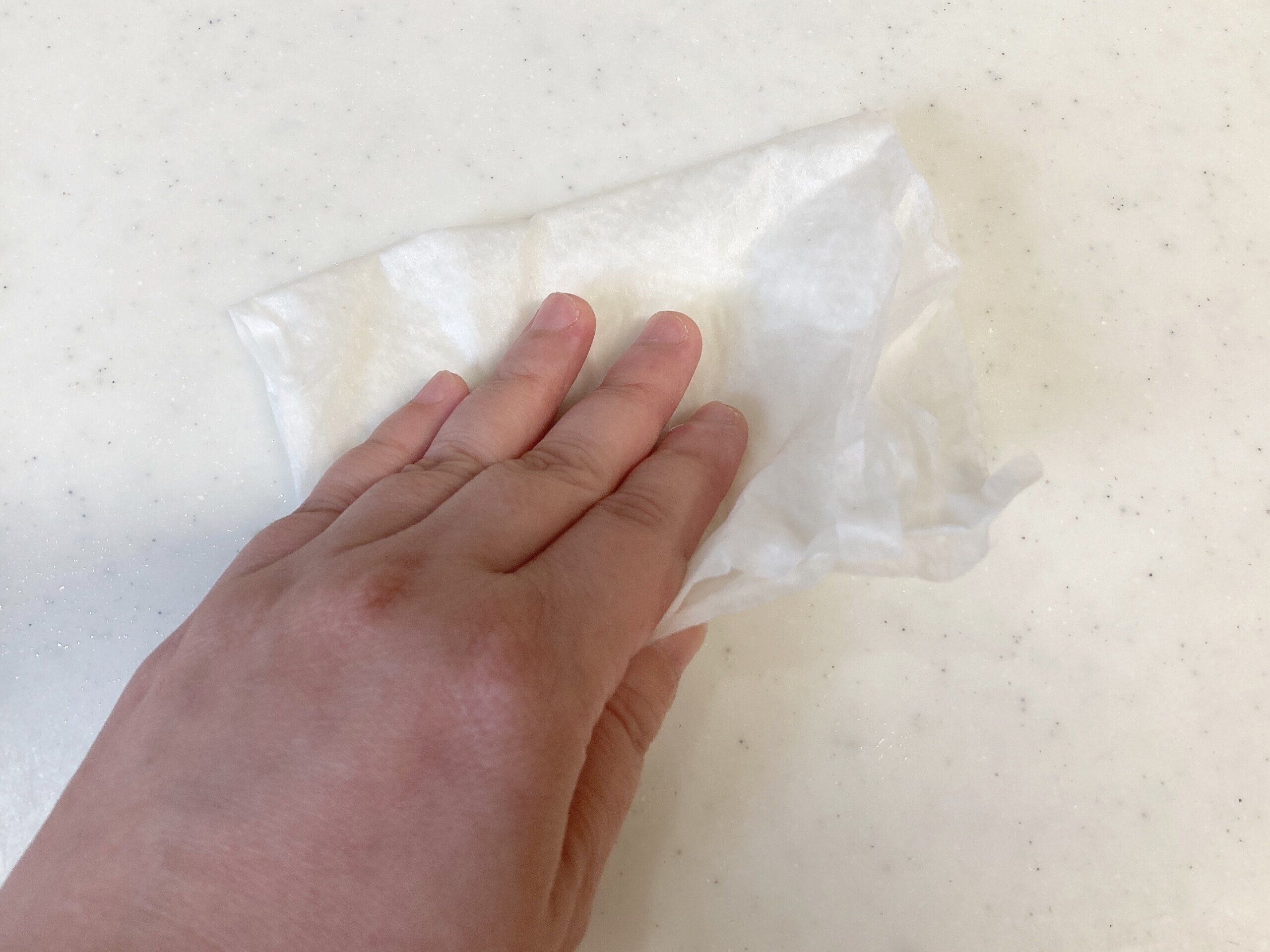 3coinsぬらすと除菌するペーパータオル