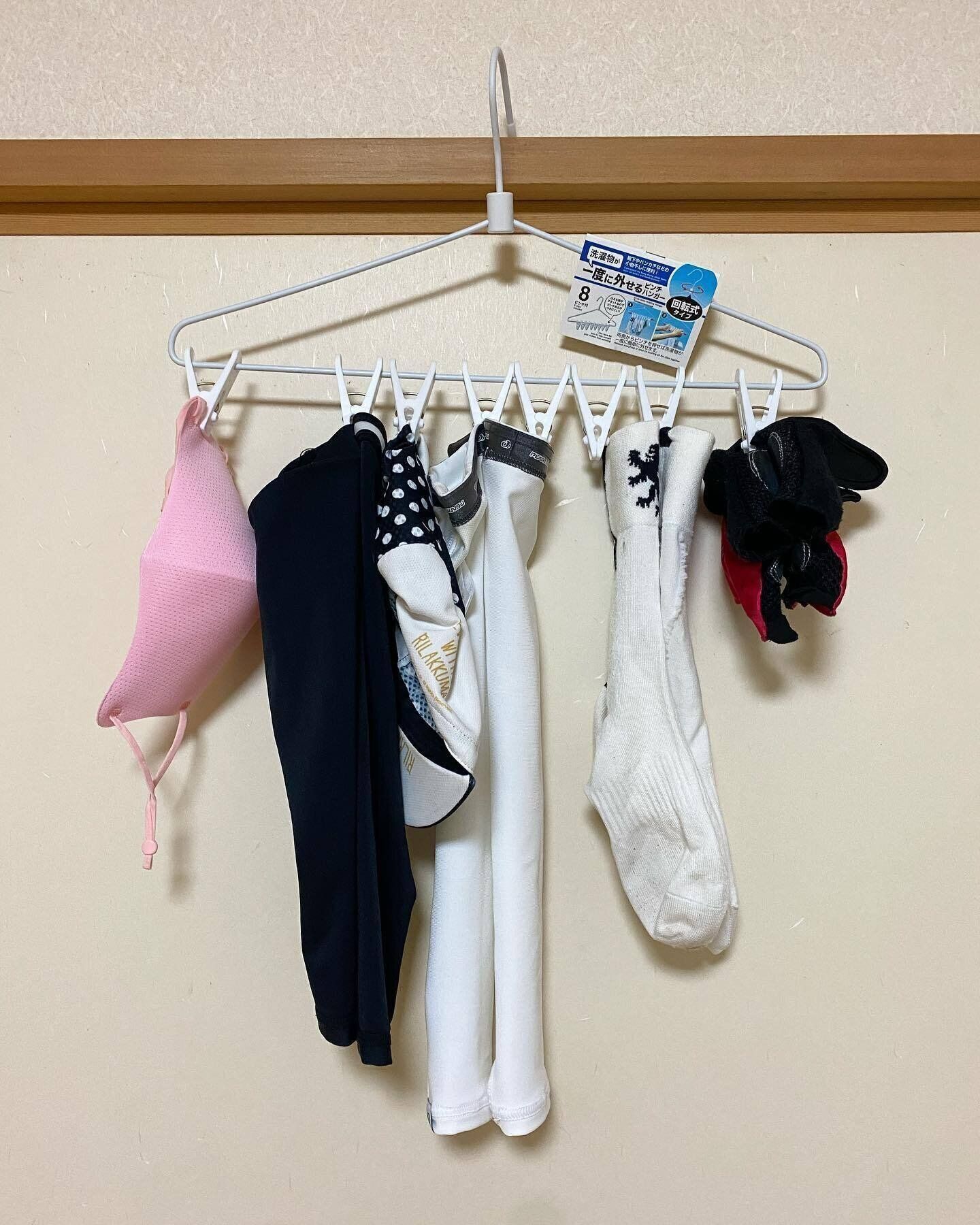 こまごました小物もハンガー収納できる！