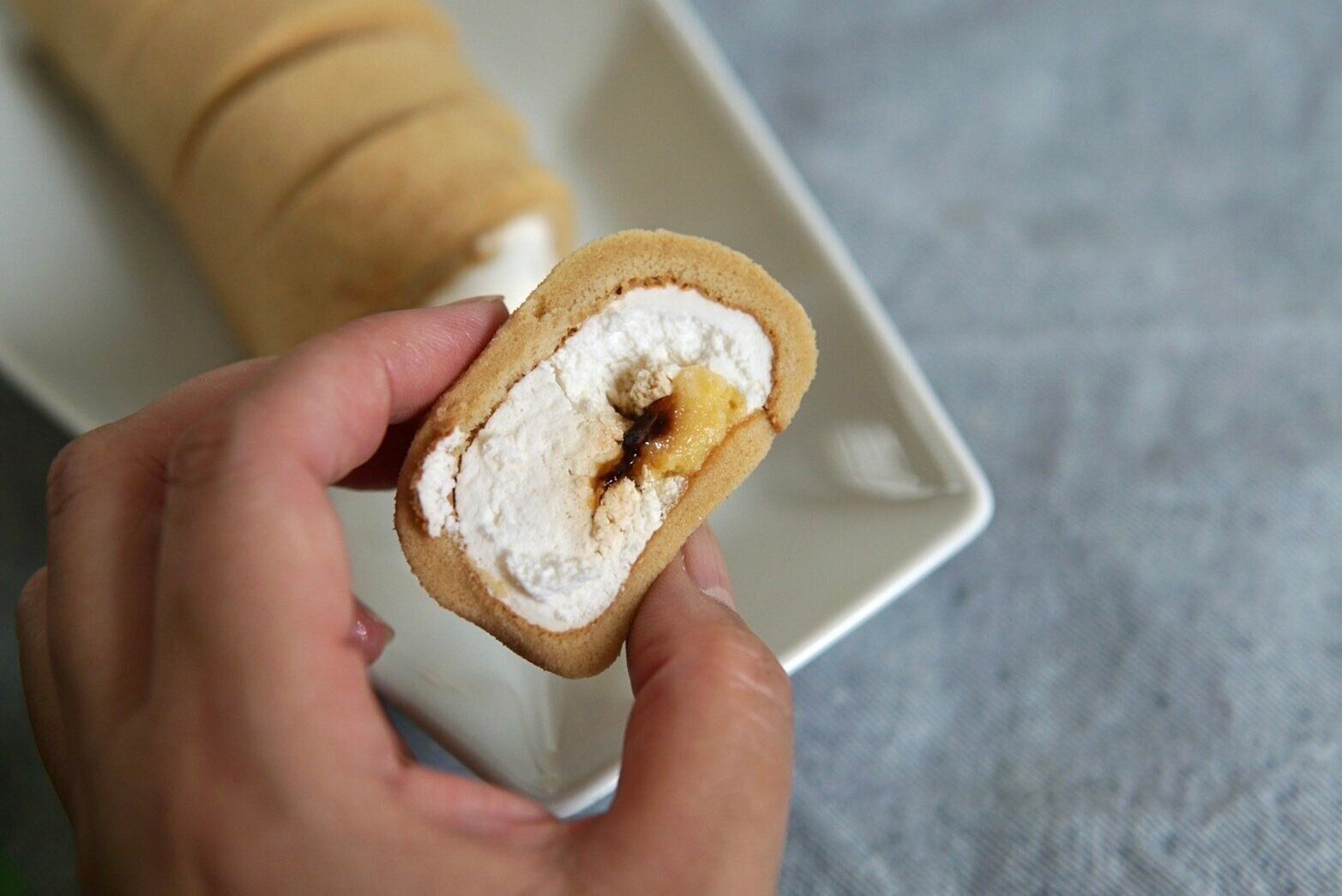 MGAもち食感ロール(プリン)