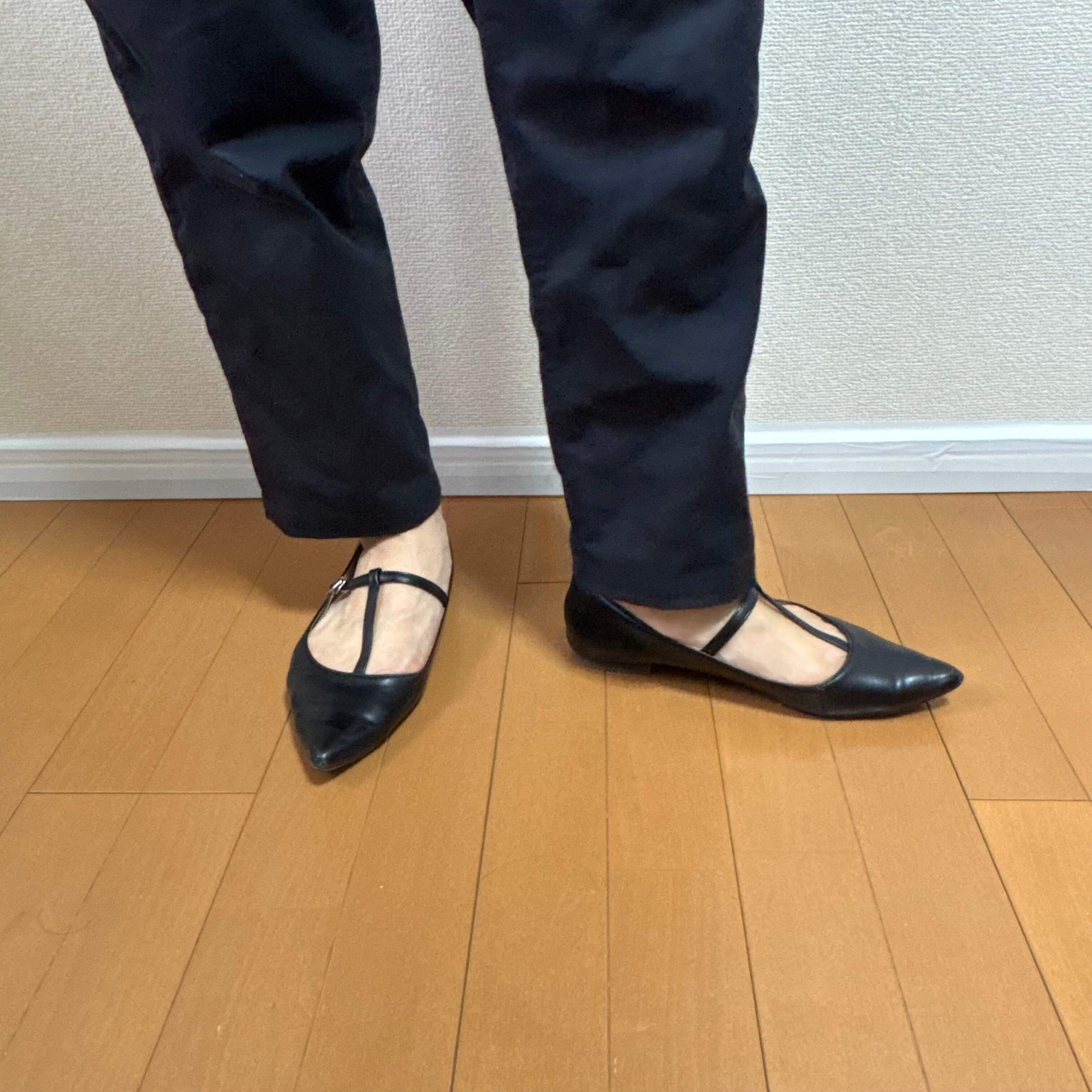 Tストラップのパンプス