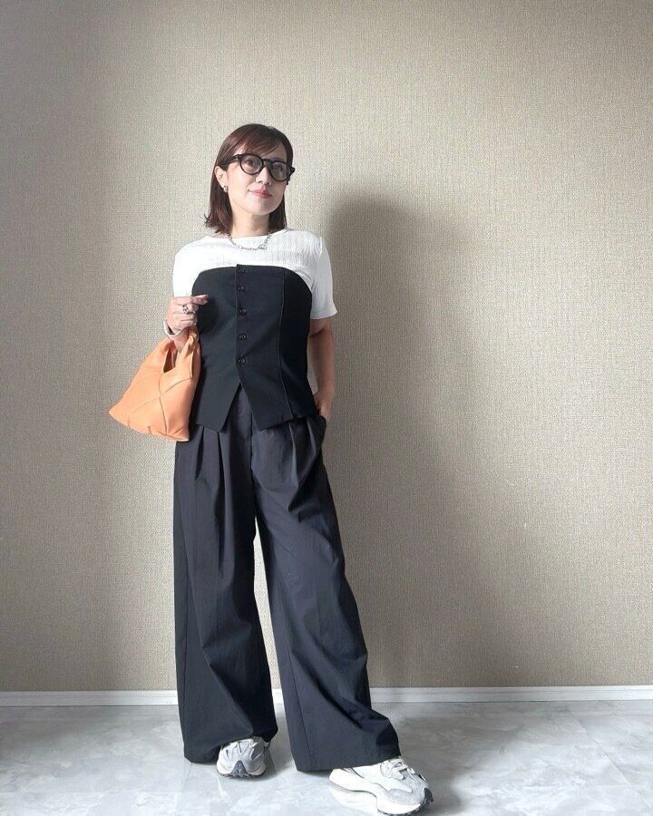 GU フロントボタンビスチェ