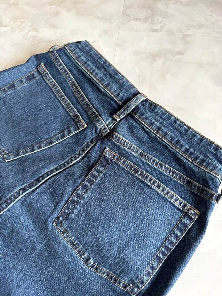 スリムフレアジーンズ　GU