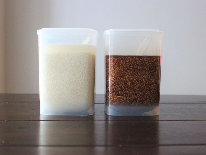 醤油と1 1で混ぜるだけで完成 時短料理に大活躍間違いなしの絶品調味料 醤油麹 のつくり方 サンキュ 醤油と1 1で混ぜるだけで完成 時短料理に大活躍間違いなしの絶品調味料 醤油麹 のつくり方 サンキュ