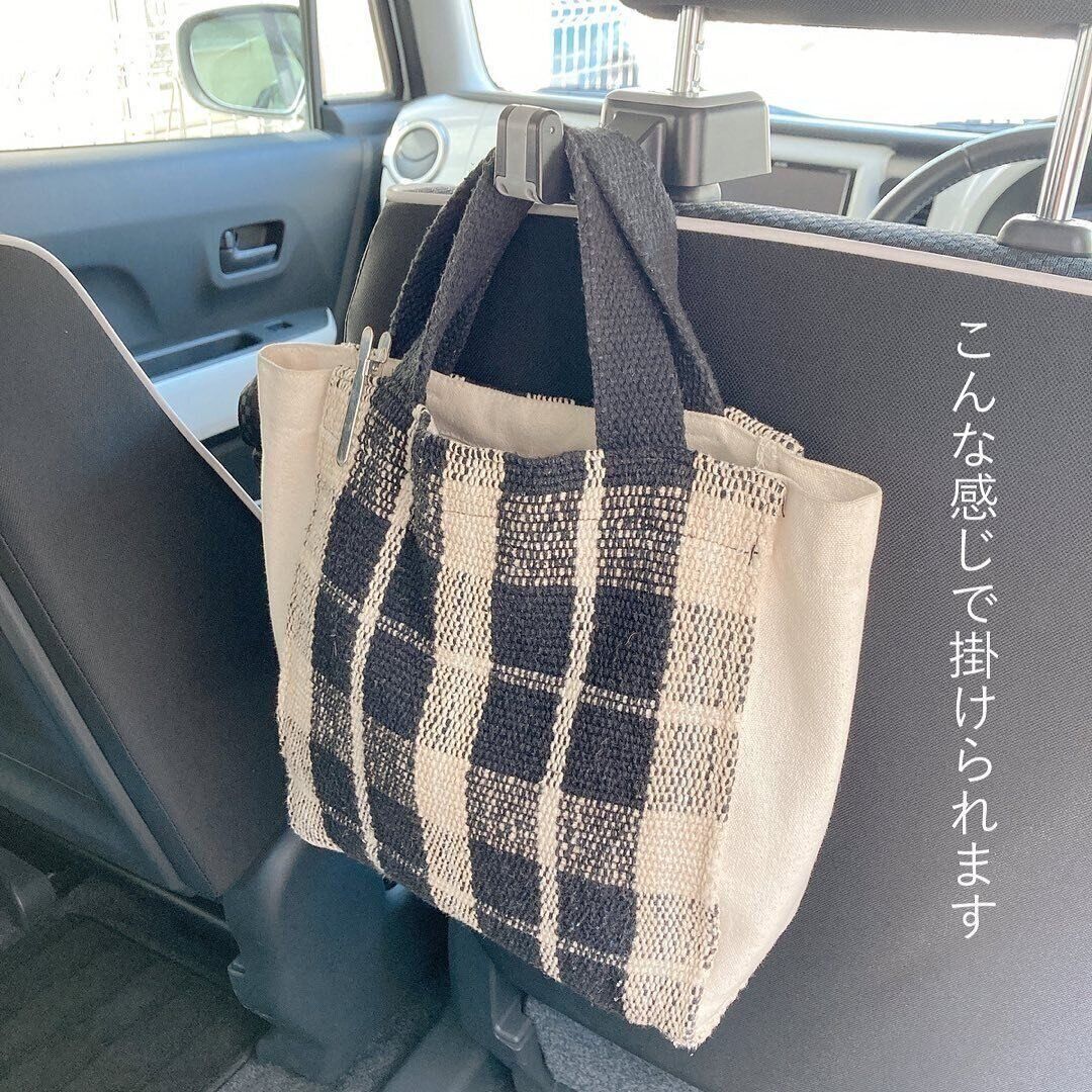 【セリア】車のなかを快適に！「ヘッドレストフック」