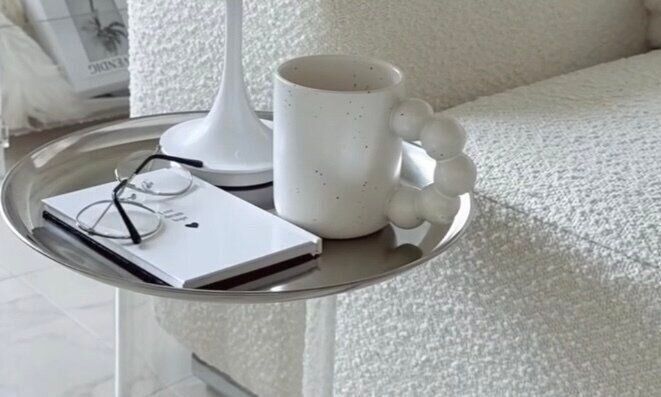 ローサイドテーブル