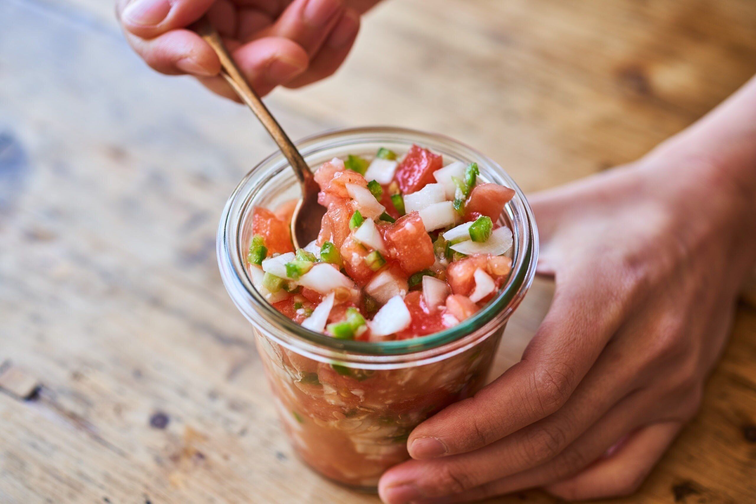 ピーマン入り新玉ねぎの塩麹サルサソース