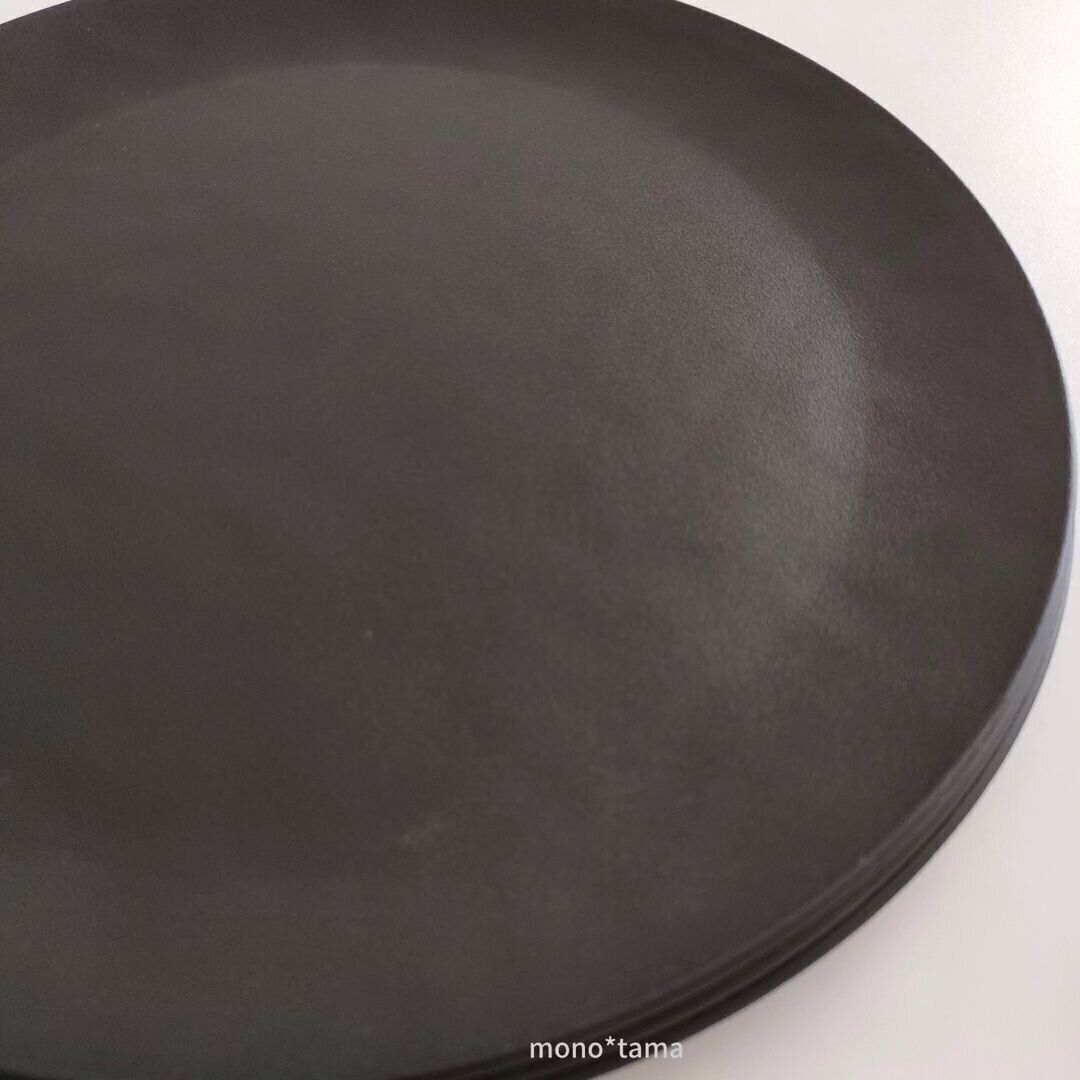 高級感があるのに軽くて割れにくい！「深月レンジ食器」