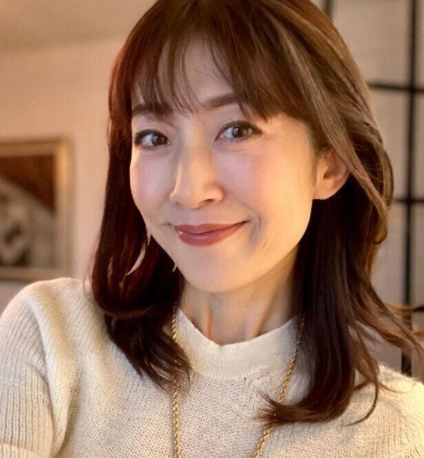 大人かわいい！ヘルシーなミディアムヘア