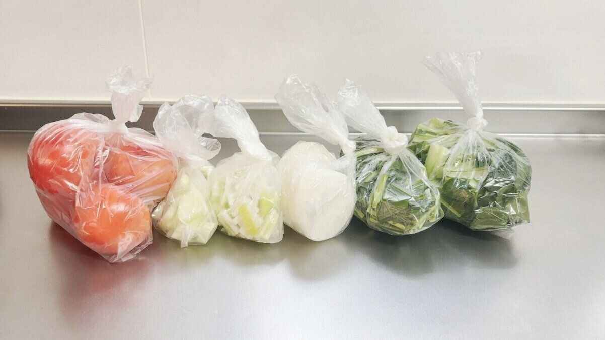 冷凍用にカットされた野菜