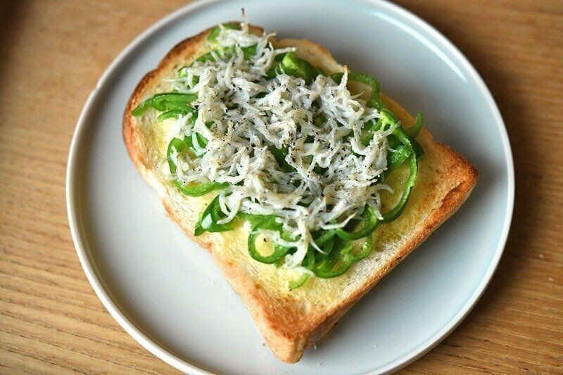 しらすトースト