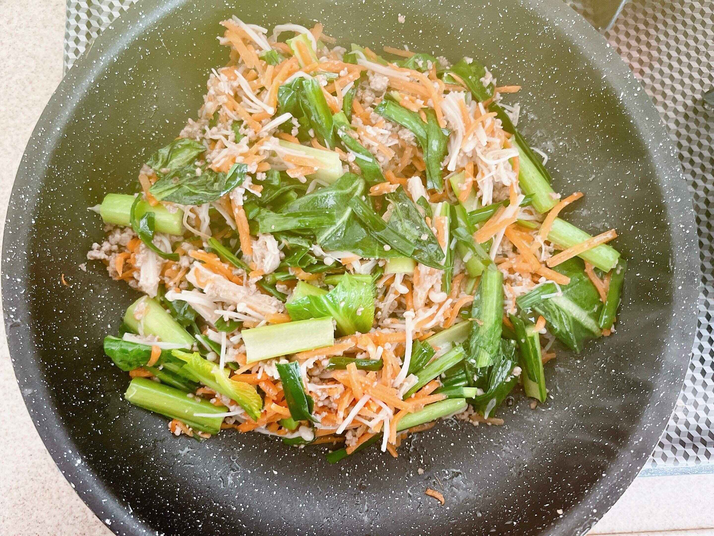 Kit Oisixを炒めた様子