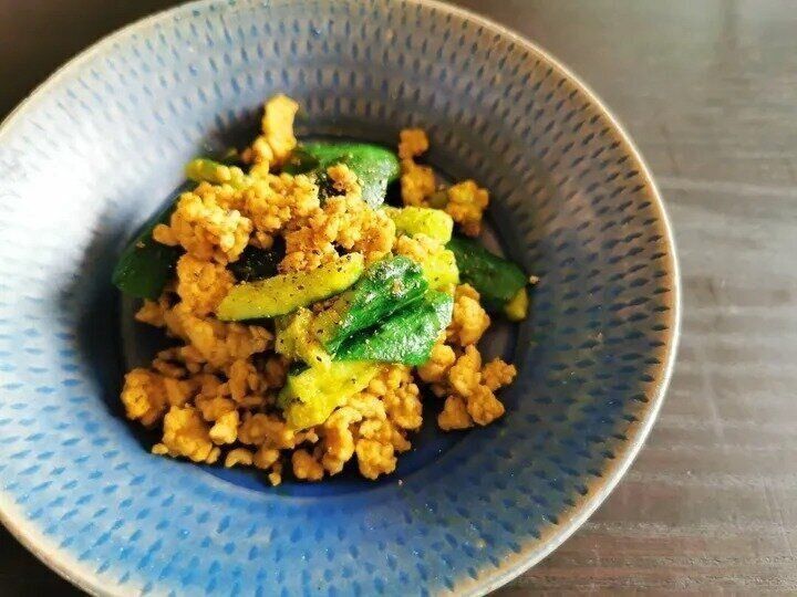 包丁の出番なし！簡単きゅうりのカレーチーズ炒め