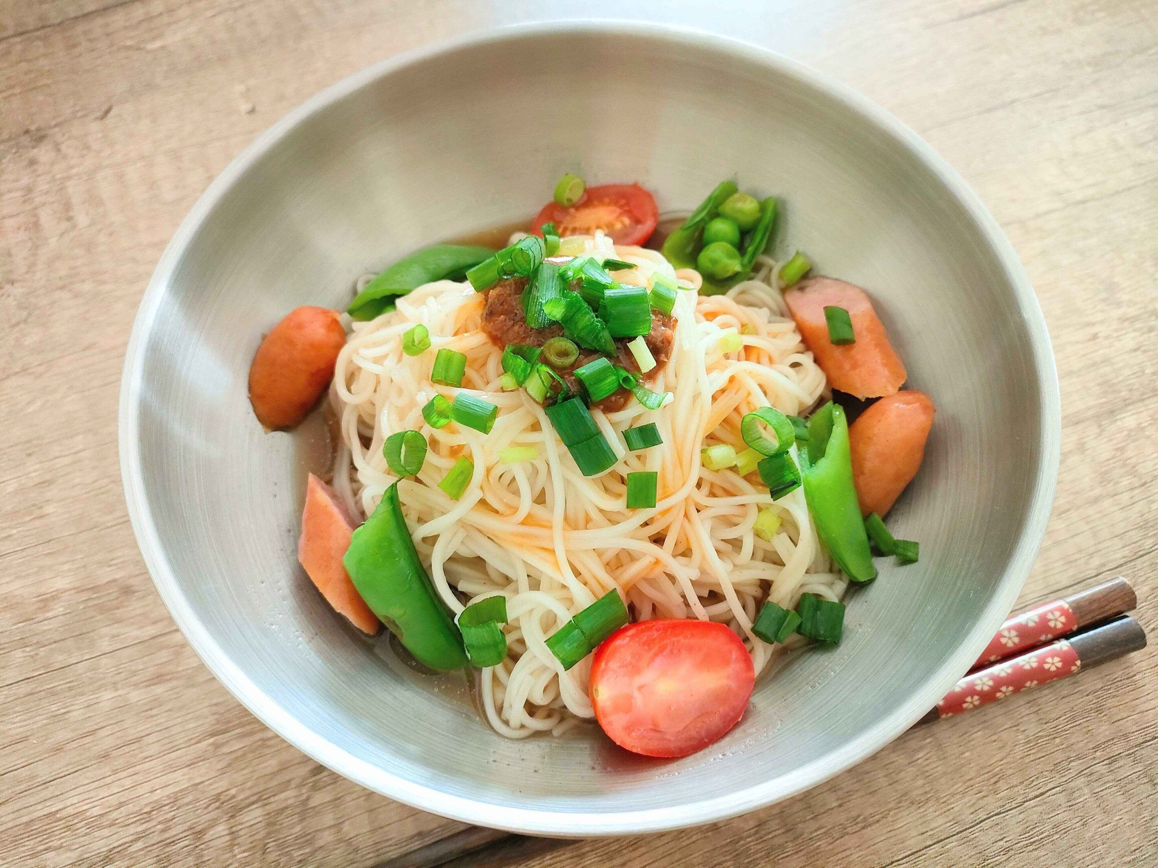 ピリ辛サラダそうめん
