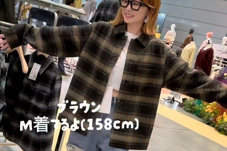 チェックシャツ