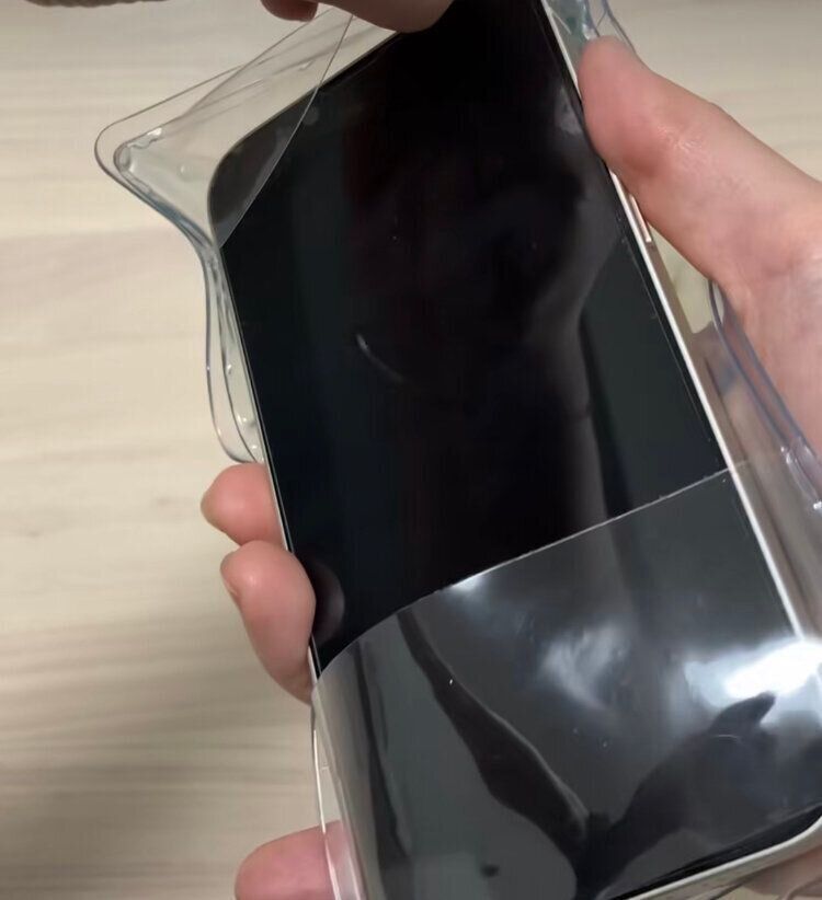 スマホ用冷却ケース