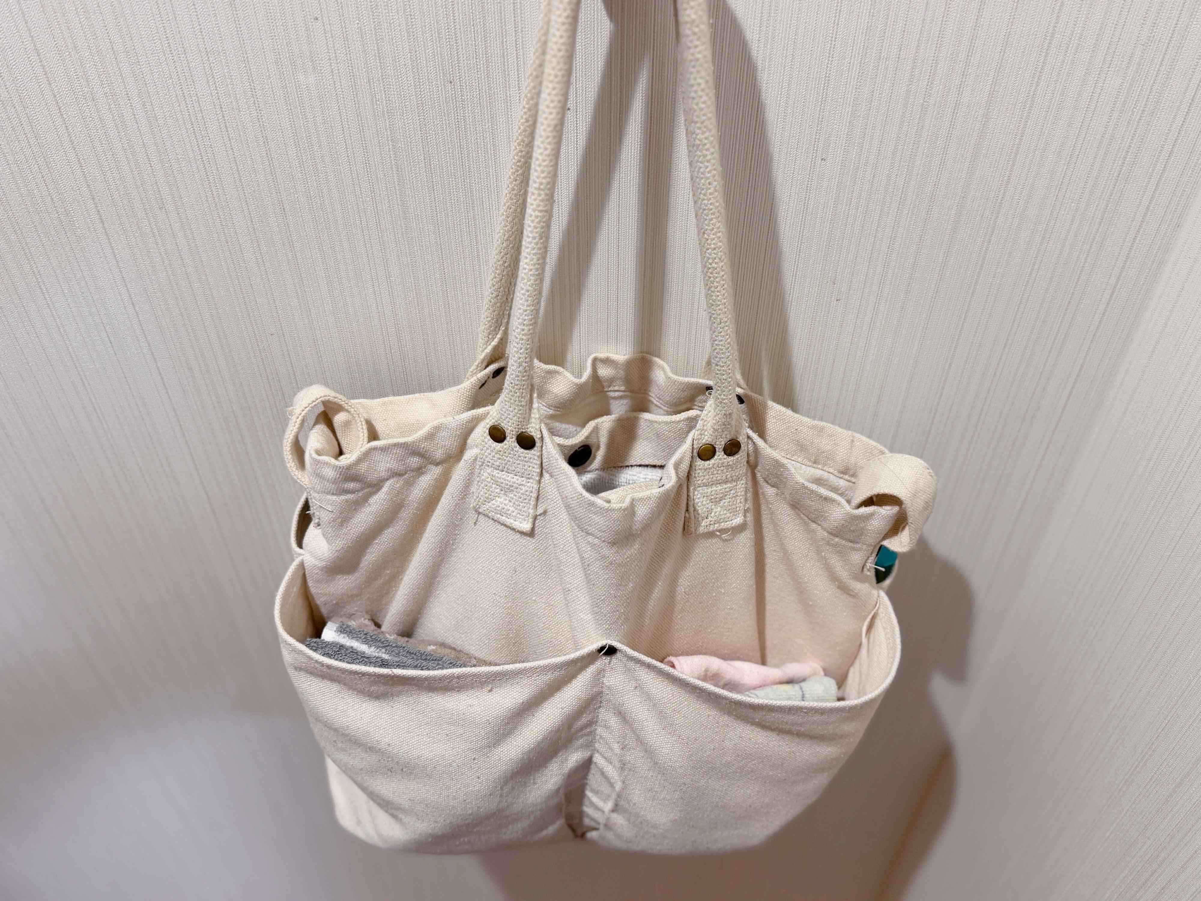 3．ハンカチ収納は「トートバッグ」に収納