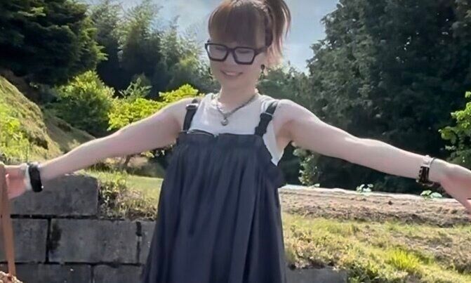 フリフリスカジャン