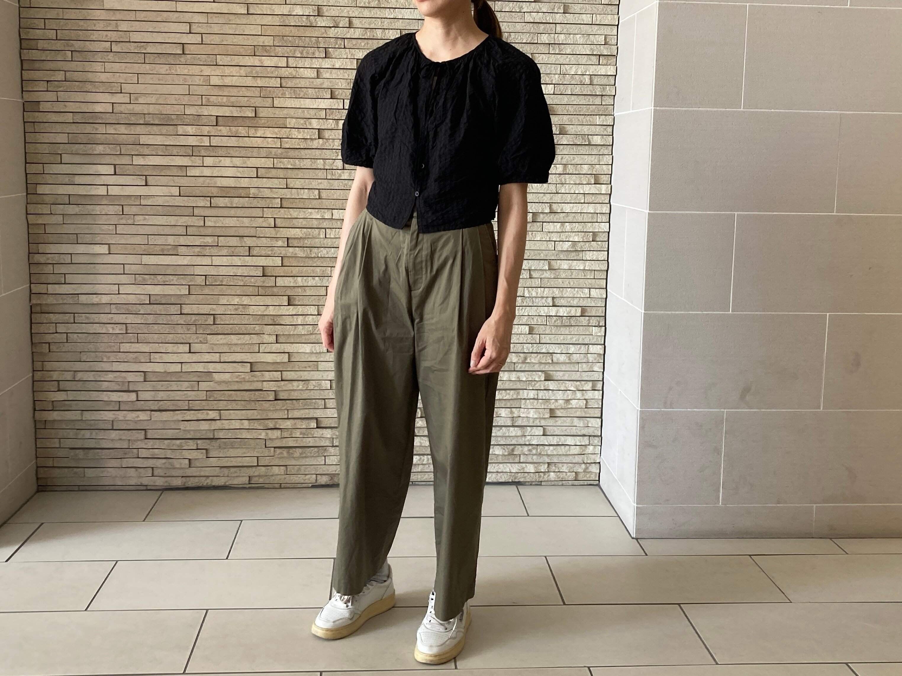 「迷ったら定番カラーを買って！」1枚買えば長く着回せる【ユニクロ＆ＧＵ】の白＆黒アイテム