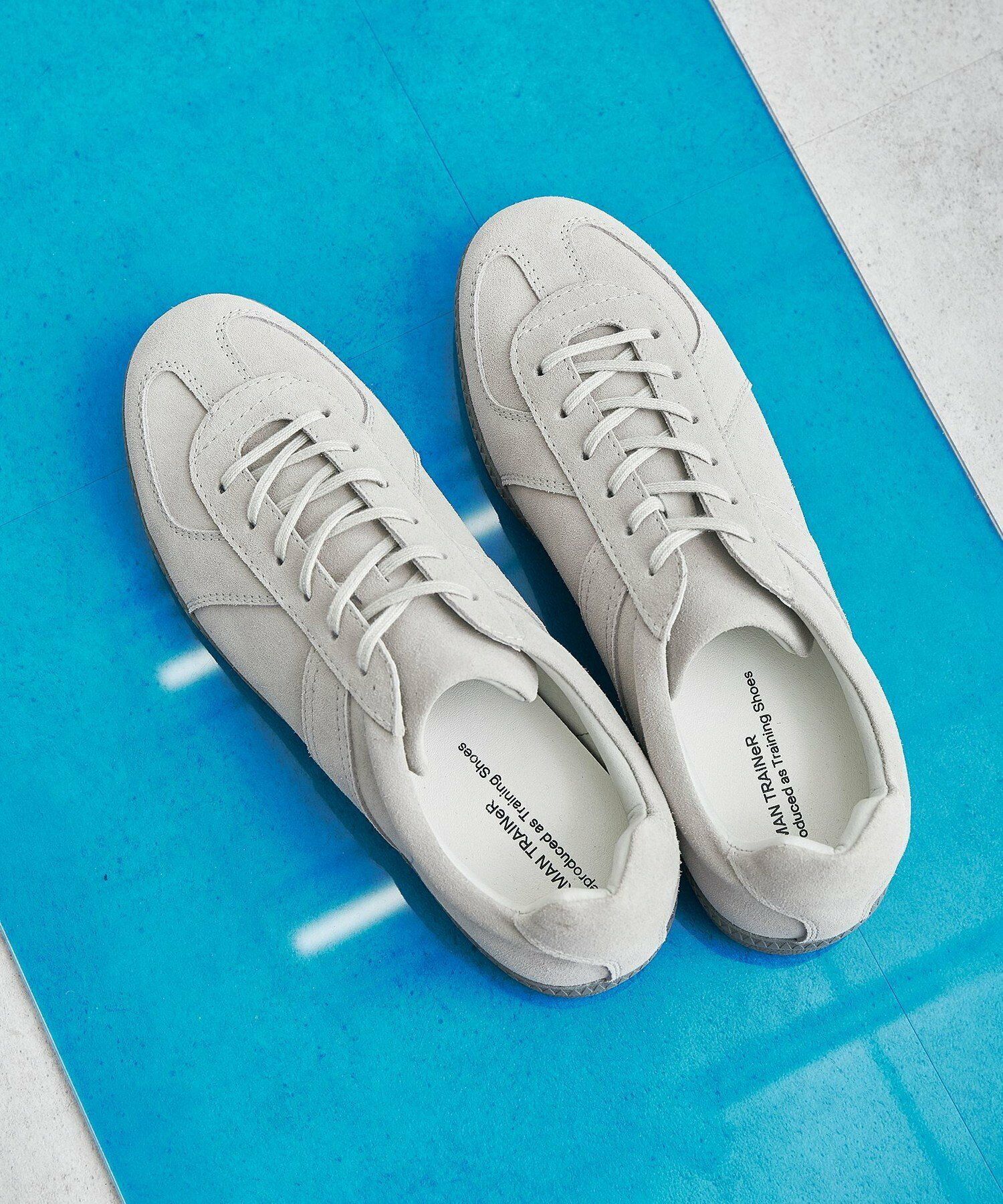 白スニーカー　汚れ