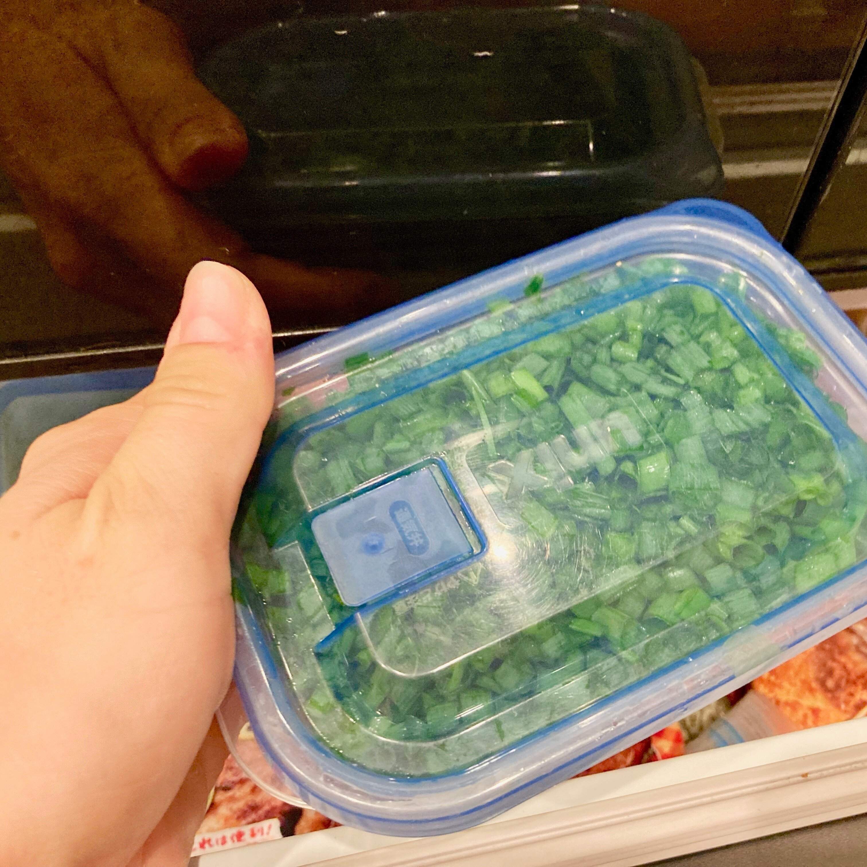 専用容器がなくても大丈夫 使いやすい 小ネギ の保存方法 サンキュ