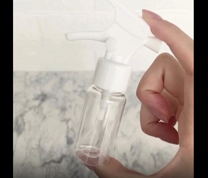 【ダイソー】広範囲にシュッ！レバー式スプレーボトル