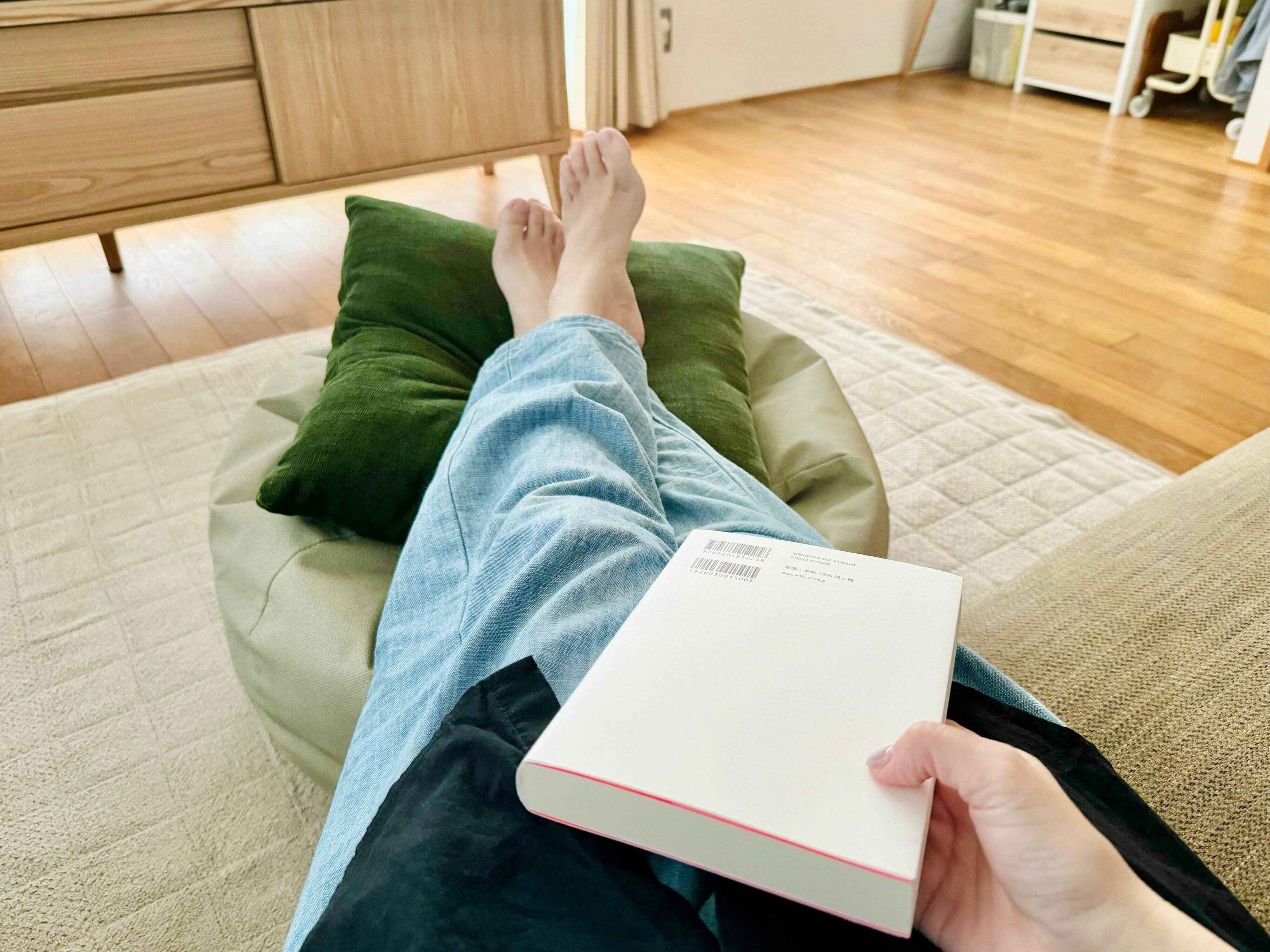 ソファでぐうたら