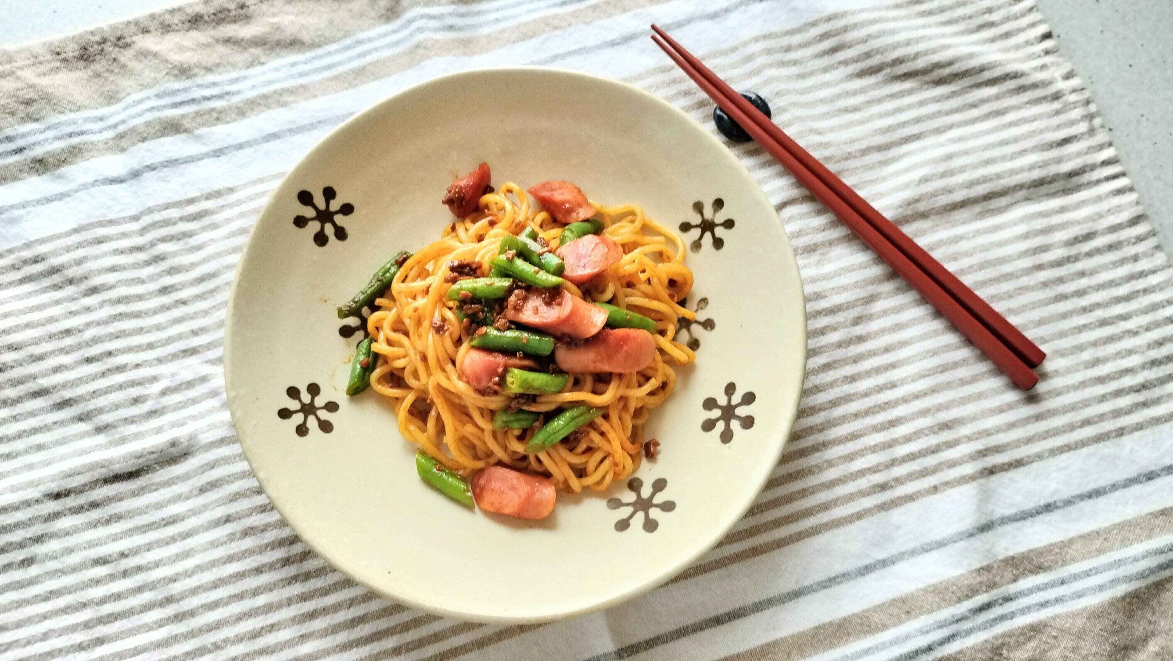 混ぜて出来上がったカレーナポリタン