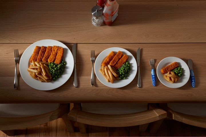 3 つの異なったサイズの食べ物にメッキ