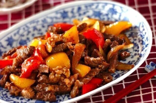 牛肉とパプリカのしょうゆ炒め