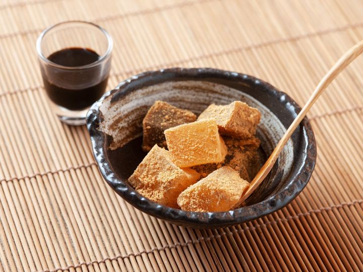 管理栄養士監修 わらび餅 は太りやすい 気になるカロリーと炭水化物量まとめ サンキュ 管理栄養士監修 わらび餅 は太りやすい 気になるカロリーと炭水化物量まとめ サンキュ