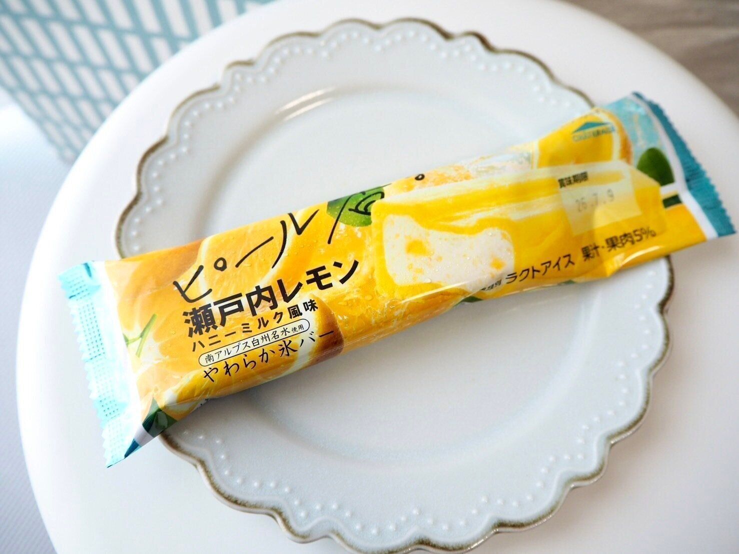 シャトレーゼ「やわらか氷バー　ピール香る瀬戸内レモン」商品写真