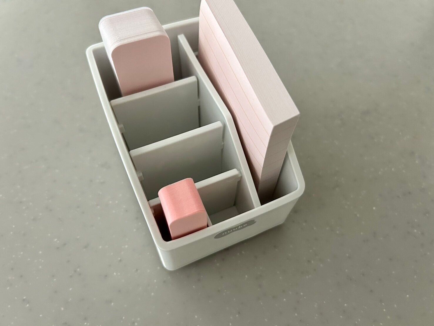 【セリア】セット買いがおすすめ！整理収納のプロも絶賛、デスク周りの文具収納に悩んだときにおすすめのアイテム