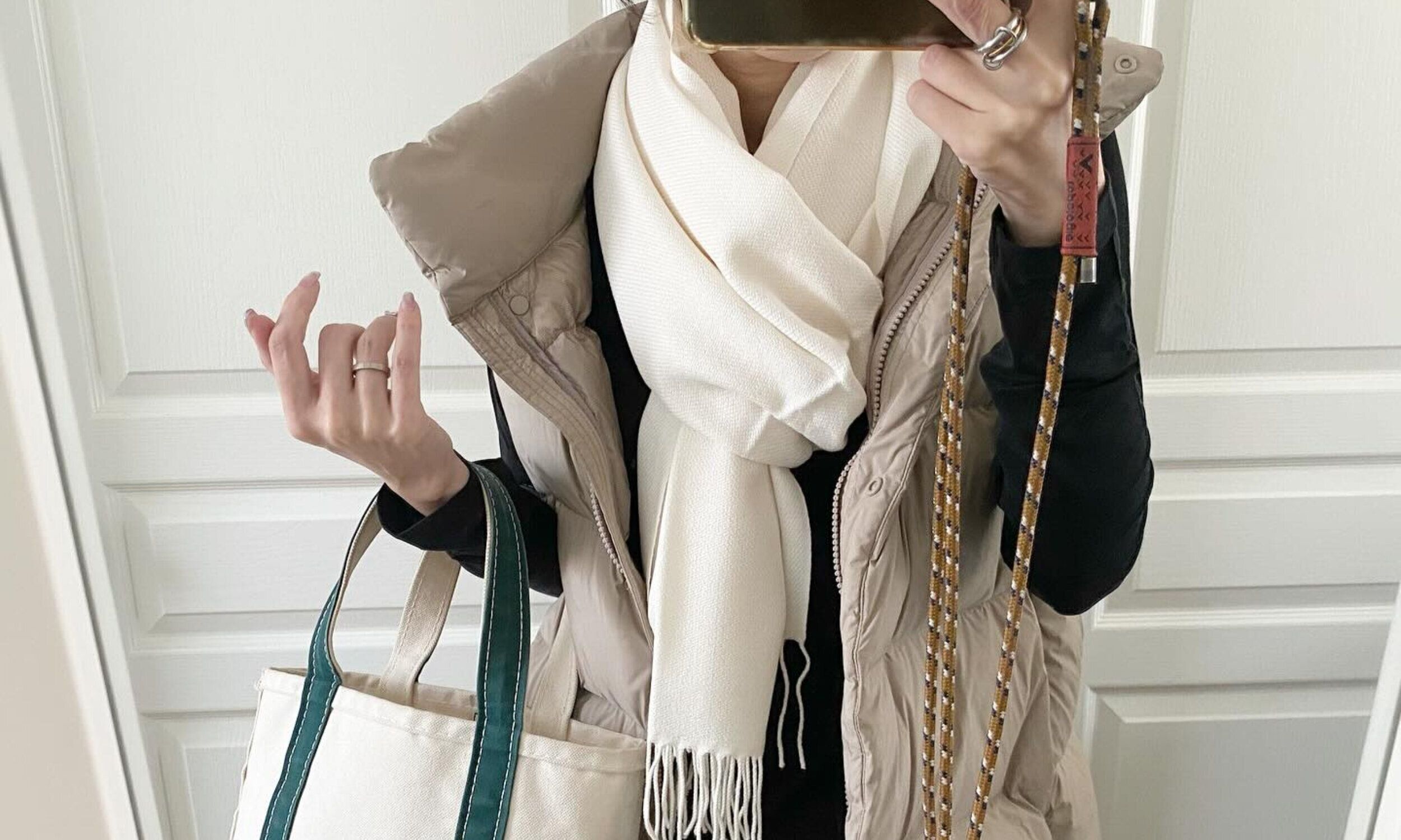 【ユニクロ】30代40代必見！寒波に備えた「首元ポカポカ」アイテム＆コーデ