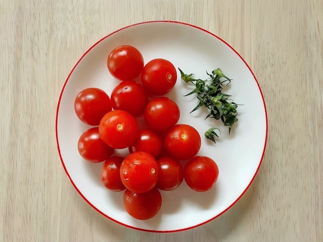 野菜のプロが教える ミニトマトはヘタ付きのまま保存しないのが正解 サンキュ