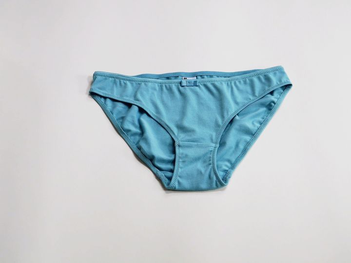 パンツのたたみ方を男女 種類別に写真で解説 効率的な収納方法も紹介 サンキュ パンツのたたみ方を男女 種類別に写真で解説 効率的な収納方法も紹介 サンキュ